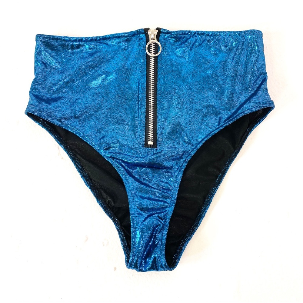 HIGHTOP HOT SHORTS